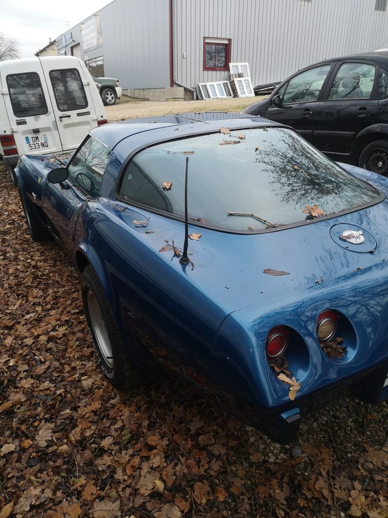 CORVETTE C3 1978 – L48 5.7L V8 – BRIGHT BLUE T-TOPS Peints , 960 exemplaires carte grise collection française, à terminer, pour la remise en route. 40200 klms au compteur
