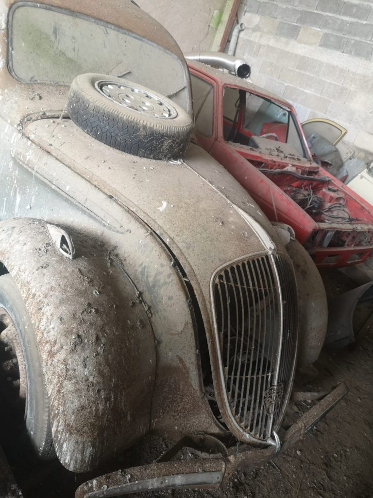 VENDU Peugeot 202 pick-up