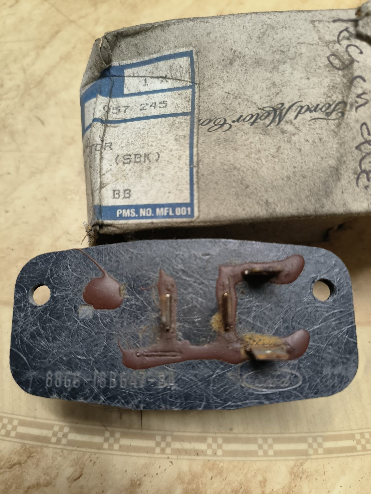 Vendu Résistance de soufflerie Ford – Réf. 88GG-18B647-BB – Neuf (ancien stock de garage) – Image 5