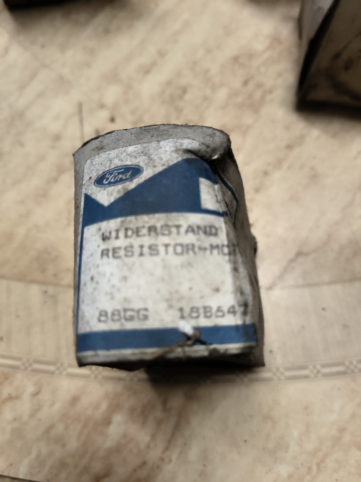Vendu Résistance de soufflerie Ford – Réf. 88GG-18B647-BB – Neuf (ancien stock de garage) – Image 2