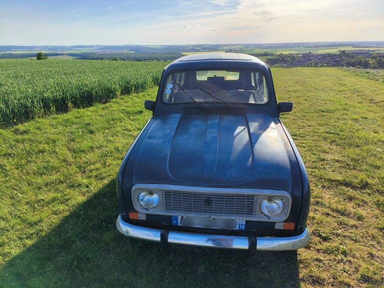 RENAULT 4 TL – 1992  SORTIE DE GRANGE CT OK