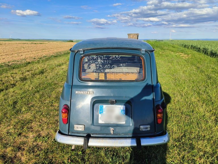 RENAULT 4 TL – 1992  SORTIE DE GRANGE CT OK
