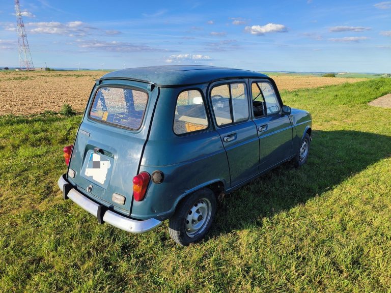 RENAULT 4 TL – 1992  SORTIE DE GRANGE CT OK