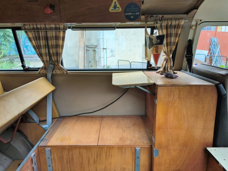 vendu Volkswagen combi T2B de 1973 1ère main