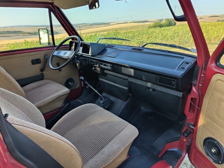 VOLKSWAGEN T3 TRANSPORTER 1.6 TURBO DIESEL – 1989 – 8 PLACES