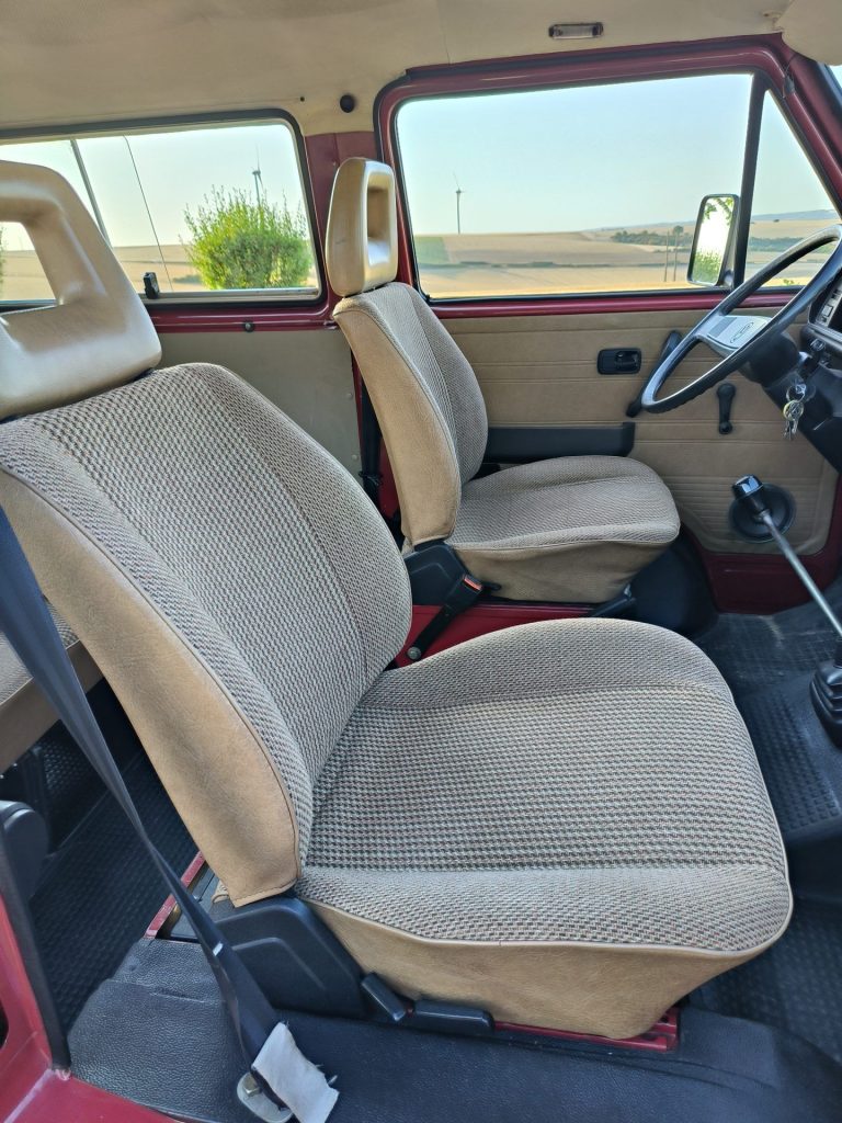 VOLKSWAGEN T3 TRANSPORTER 1.6 TURBO DIESEL – 1989 – 8 PLACES